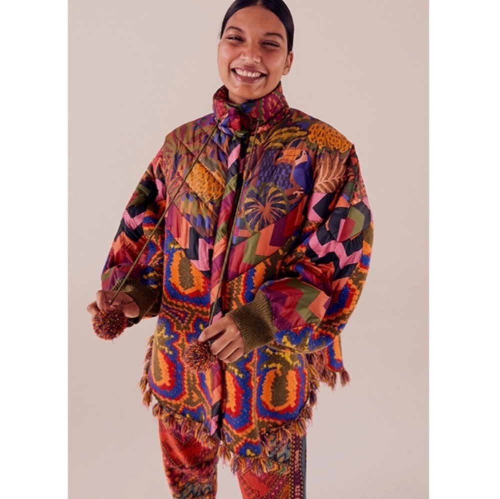FARM Rio Pineapple Tapestry Poncho Multi Jacket Sz XS NWT Winter